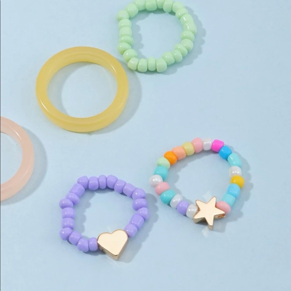 Rings - 7 pieces - beaded rings